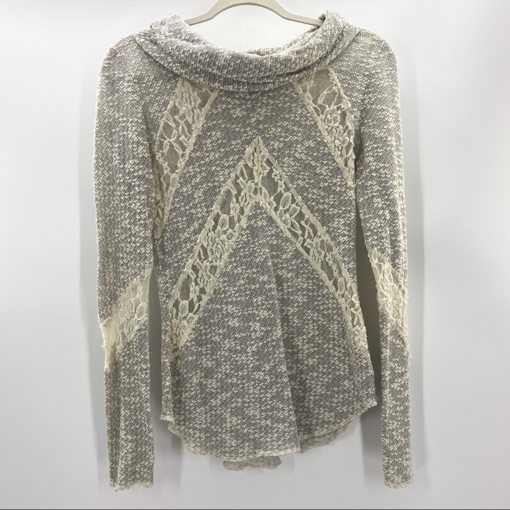 Socialite gray sweater size S